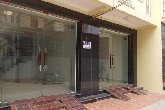 Báo giá cửa kính thủy lực 2 tấm đảm bảo được sự chắc chắn cho khung cửa nhà