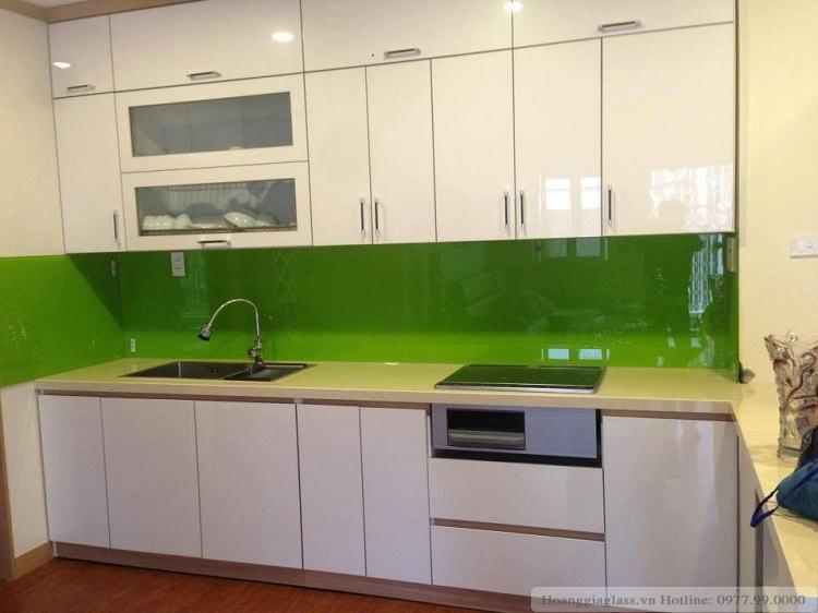 Chọn kính ốp bếp màu xanh cốm phù hợp với người mệnh Mộc Kính ốp bếp màu xanh cốm