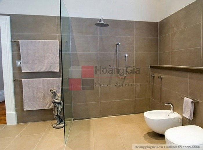 Vách tắm kính đứng 1 tấm