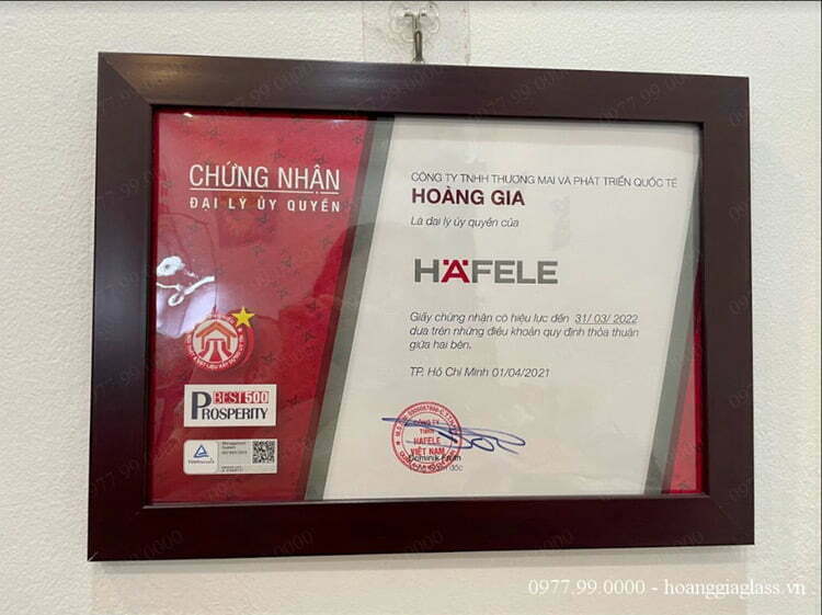 Chứng nhận đối tác Hafele chuẩn chính hãng của Hoàng Gia Glass