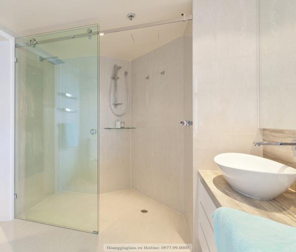Sửa vách tắm kính cửa bị sệ