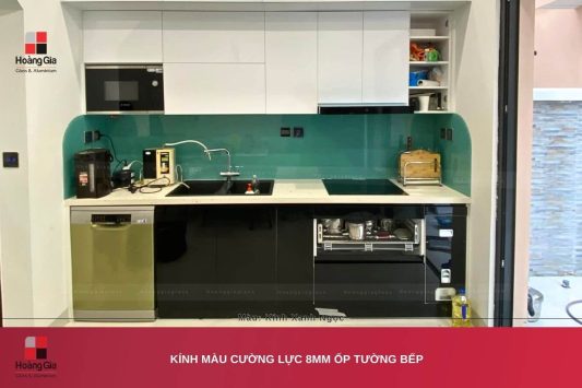 Kính ốp bếp màu xanh ngọc trơn - Ảnh 4